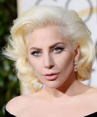 The Top Hair and Beauty Trends at the Golden Globes!